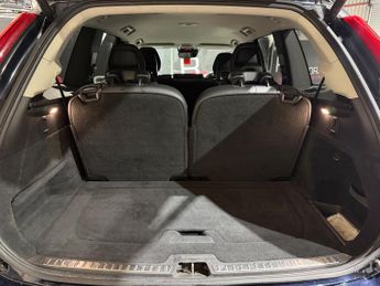 Volvo XC90 2.0 D5 PowerPulse Momentum SUV 5dr Diesel Auto 4WD Euro 6 (s/s) 