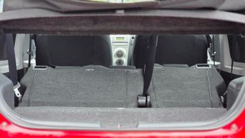 Toyota Yaris 1.0 VVT-i TR Hatchback 3dr Petrol Manual (127 g/km, 67 bhp)