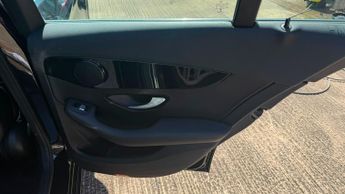 Mercedes-Benz C Class 2.1 C220d SE Saloon 4dr Diesel G-Tronic+ Euro 6 (s/s) (170 ps)