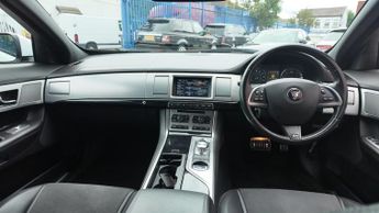 Jaguar XF 3.0d V6 R-Sport Saloon 4dr Diesel Auto Euro 5 (s/s) (240 ps)