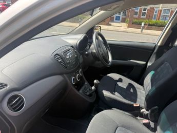 Hyundai i10 1.2 Comfort Hatchback 5dr Petrol Manual Euro 4 (77 bhp)