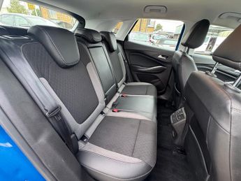 Vauxhall Grandland X 1.2 Turbo GPF Sport Nav SUV 5dr Petrol Auto Euro 6 (s/s) (130 ps