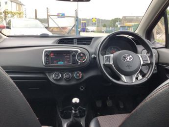 Toyota Yaris 1.33 Dual VVT-i SR Hatchback 5dr Petrol Manual Euro 5 (101 ps)