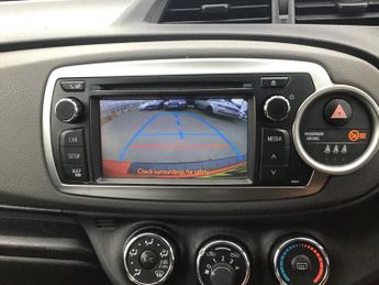 Toyota Yaris 1.33 Dual VVT-i SR Hatchback 5dr Petrol Manual Euro 5 (101 ps)