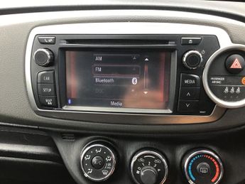 Toyota Yaris 1.33 Dual VVT-i SR Hatchback 5dr Petrol Manual Euro 5 (101 ps)
