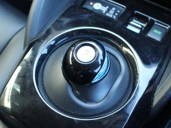 Nissan LEAF 39kWh N-Connecta Hatchback 5dr Electric Auto (150 ps)