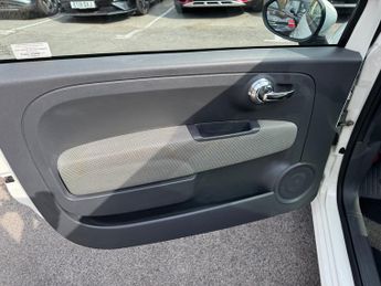 Fiat 500 1.2 Lounge Hatchback 3dr Petrol Dualogic Euro 4 (69 bhp)