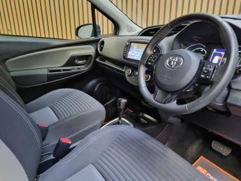 Toyota Yaris 1.5 VVT-h Icon Hatchback 5dr Petrol Hybrid E-CVT - AUTOMATIC - 2
