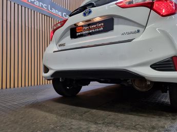 Toyota Yaris 1.5 VVT-h Icon Hatchback 5dr Petrol Hybrid E-CVT - AUTOMATIC - 2