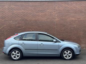 Ford Focus 1.6 Zetec Climate Hatchback 5dr Petrol Automatic (184 g/km, 99 b