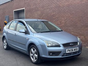 Ford Focus 1.6 Zetec Climate Hatchback 5dr Petrol Automatic (184 g/km, 99 b