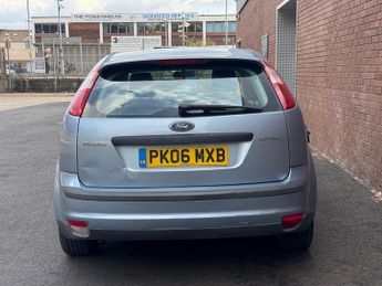 Ford Focus 1.6 Zetec Climate Hatchback 5dr Petrol Automatic (184 g/km, 99 b