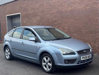 Ford Focus 1.6 Zetec Climate Hatchback 5dr Petrol Automatic (184 g/km, 99 b