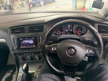 Volkswagen Golf 1.6 TDI BlueMotion Tech SE Hatchback 5dr Diesel DSG Euro 5 (s/s)