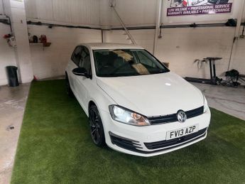 Volkswagen Golf 1.6 TDI BlueMotion Tech SE Hatchback 5dr Diesel DSG Euro 5 (s/s)