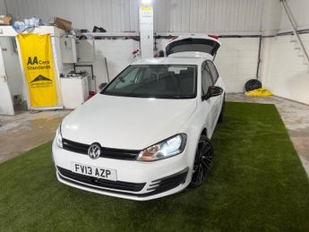 Volkswagen Golf 1.6 TDI BlueMotion Tech SE Hatchback 5dr Diesel DSG Euro 5 (s/s)