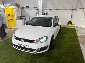 Volkswagen Golf 1.6 TDI BlueMotion Tech SE Hatchback 5dr Diesel DSG Euro 5 (s/s)