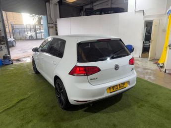 Volkswagen Golf 1.6 TDI BlueMotion Tech SE Hatchback 5dr Diesel DSG Euro 5 (s/s)