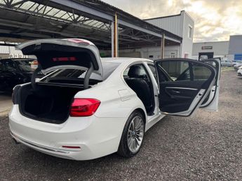 BMW 3 Series 3.0 330d Luxury Auto Euro 6 (s/s) 4dr