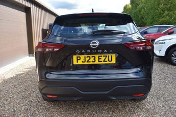 Nissan Qashqai 1.3 DIG-T MHEV Acenta Premium XTRON Euro 6 (s/s) 5dr