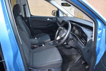 Ford Grand Tourneo Connect 2.0 EcoBlue Titanium MPV 5dr Diesel DCT Euro 6 (s/s) (122 ps)