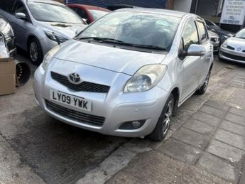 Toyota Yaris AUTOMATIC