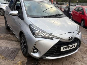 Toyota Yaris 1.5 VVT-h Icon Tech Hatchback 5dr Petrol Hybrid E-CVT Euro 6 (s/