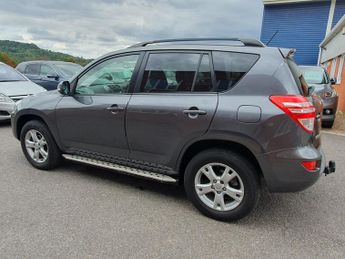 Toyota RAV4 2.2 D-4D XT-R SUV 5dr Diesel Manual 4WD Euro 4 (150 ps)