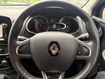 Renault Clio 0.9 TCe Iconic Hatchback 5dr Petrol Manual Euro 6 (s/s) (90 ps)