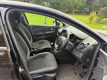 Renault Clio 0.9 TCe Iconic Hatchback 5dr Petrol Manual Euro 6 (s/s) (90 ps)