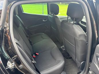Renault Clio 0.9 TCe Iconic Hatchback 5dr Petrol Manual Euro 6 (s/s) (90 ps)