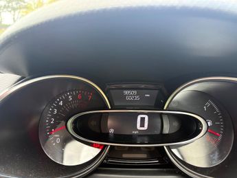 Renault Clio 0.9 TCe Iconic Hatchback 5dr Petrol Manual Euro 6 (s/s) (90 ps)