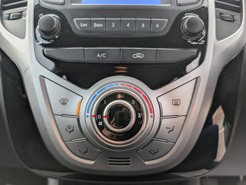 Hyundai ix20 1.6 CRDi Blue Drive SE Hatchback 5dr Diesel Manual Euro 6 (s/s) 