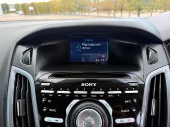 Ford Focus 1.6 Titanium Navigator Estate 5dr Petrol Powershift Euro 5 (125 