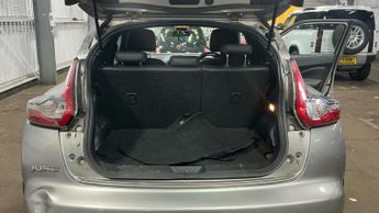 Nissan Juke 1.6 Tekna SUV 5dr Petrol XTRON Euro 6 (117 ps)