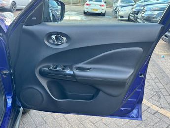 Nissan Juke 1.6 Tekna SUV 5dr Petrol XTRON Euro 6 (117 ps)