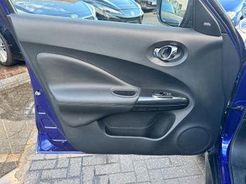 Nissan Juke 1.6 Tekna SUV 5dr Petrol XTRON Euro 6 (117 ps)