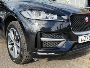 Jaguar F-Pace 2.0 D180 R-Sport SUV 5dr Diesel Auto AWD Euro 6 (s/s) (180 ps)