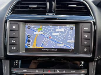 Jaguar F-Pace 2.0 D180 R-Sport SUV 5dr Diesel Auto AWD Euro 6 (s/s) (180 ps)