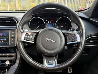 Jaguar F-Pace 2.0 D180 R-Sport SUV 5dr Diesel Auto AWD Euro 6 (s/s) (180 ps)
