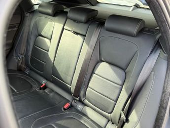 Jaguar F-Pace 2.0 D180 R-Sport SUV 5dr Diesel Auto AWD Euro 6 (s/s) (180 ps)