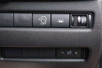 Nissan Qashqai 1.3 DIG-T MHEV N-Connecta XTRON Euro 6 (s/s) 5dr