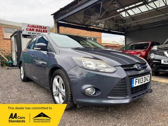 Ford Focus 1.6 Zetec Hatchback 5dr Petrol Powershift Euro 5 (125 ps)