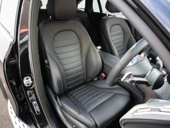 Mercedes-Benz EQC EQC 400 80kWh AMG Line (Premium Plus) Auto 4MATIC (408 ps) 5dr 1