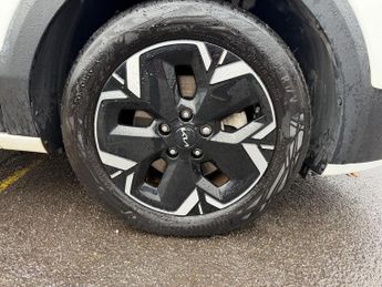 Kia Niro 64.8kWh 2 SUV 5dr Electric Auto (201 bhp)