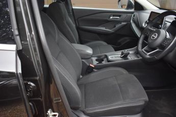 Nissan Qashqai 1.3 DIG-T MHEV Acenta Premium XTRON Euro 6 (s/s) 5dr