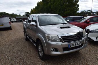 Toyota Hi Lux 3.0 D-4D Invincible Pickup 4dr Diesel Auto 4WD (227 g/km, 171 bh