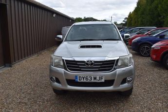 Toyota Hilux 3.0 D-4D Invincible Pickup 4dr Diesel Auto 4WD (227 g/km, 171 bh