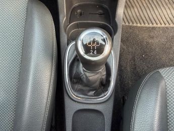 Vauxhall Corsa 1.4i 16v Design Hatchback 5dr Petrol Manual (a/c) (146 g/km, 89 