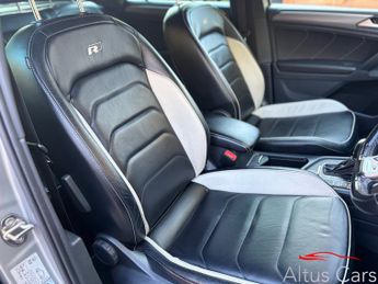 Volkswagen Tiguan 2.0 BiTDI R-Line Tech SUV 5dr Diesel DSG 4Motion Euro 6 (s/s) (2